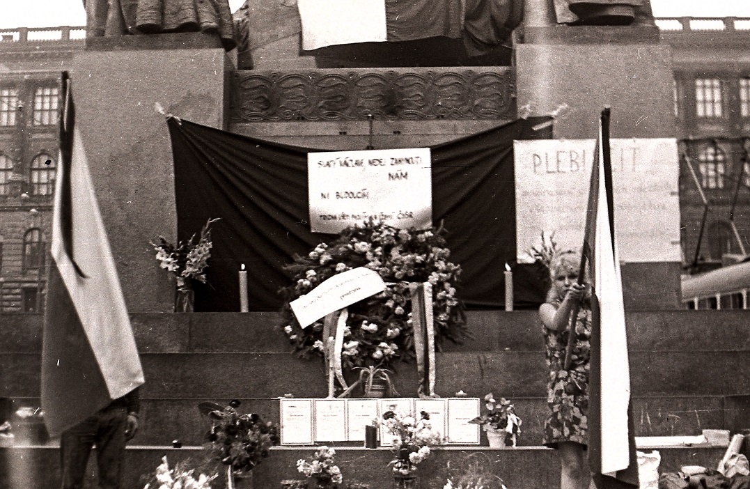 srpen 1968 Praha (50), Václavské náměstí